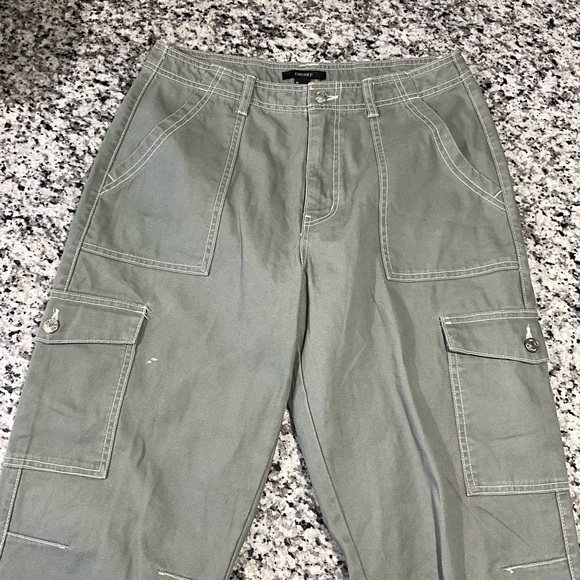 Forever 21 Olive Cargo Pants - Picture 5 of 6